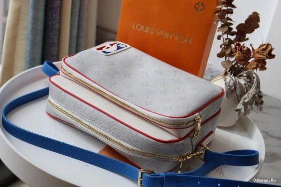 LVXNBA LOUIS MESSENGER NIL VUITTON 0215